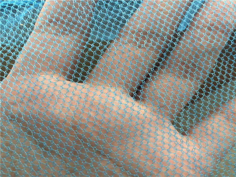 Albastru și alb 35gsm 3*100m Mosquito Net pentru Indonezia cu poțiune anti-țânțar